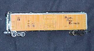 Pre-weathered Boxcar (13kb)
